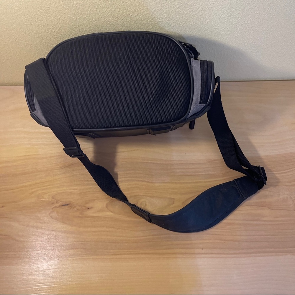 Eddie Bauer camera bag - Picture 5 of 8